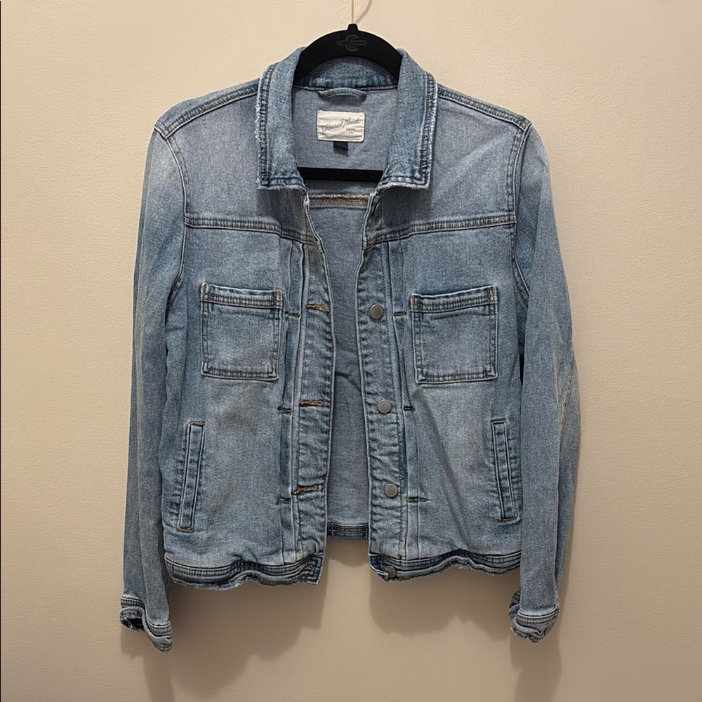 Classic Universal Thread Jean Jacket In Great Con… - image 1